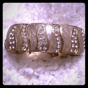 Statement Bracelet ✨